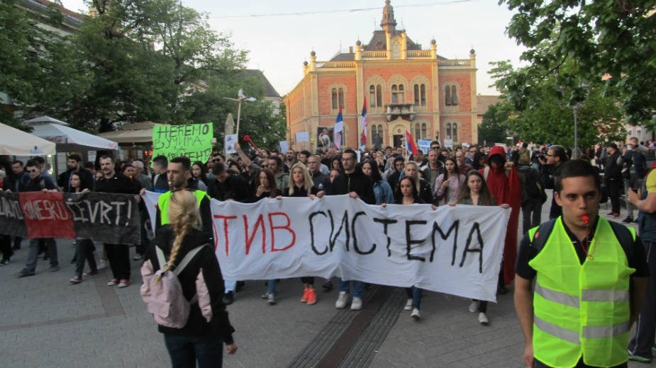 Završeni deseti Protesti protiv diktature, pauza za Uskrs? (VIDEO) 5 Završeni deseti Protesti protiv diktature, pauza za Uskrs? (VIDEO) 5