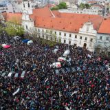 Hiljade građana Slovačke protestovalo protiv korupcije 14