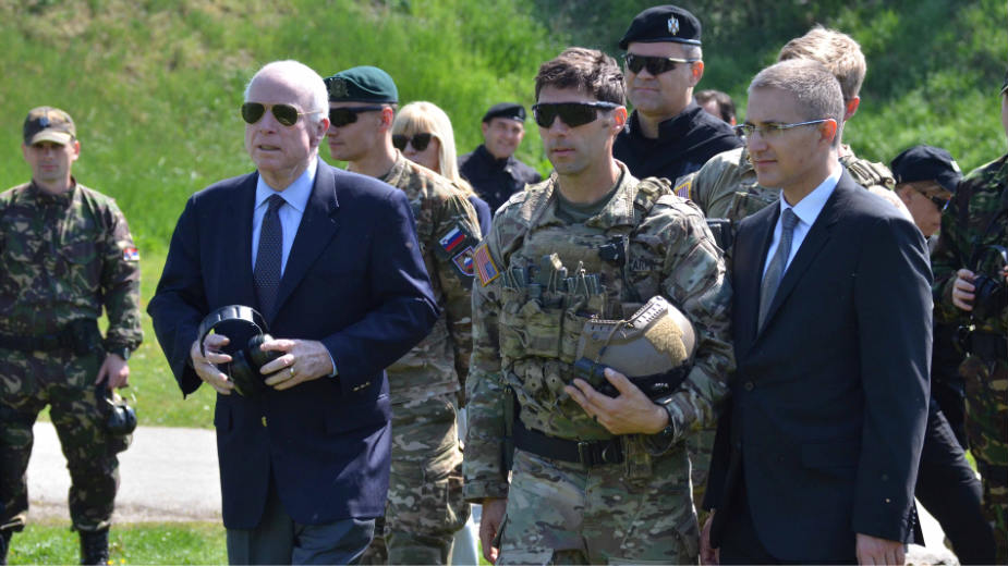 Stefanović i Mekejn na vežbi 1