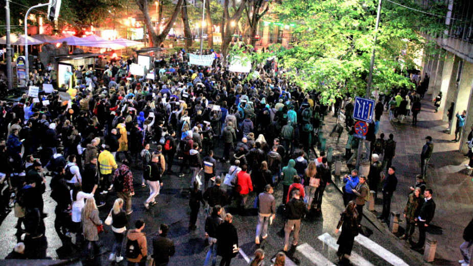 Treći dan protesta "protiv diktature" (VIDEO) 1