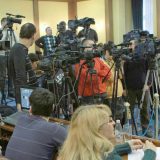 Novac samo glasilima bliskim SNS 4