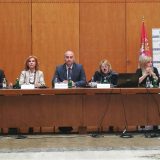 Janković: Više govoriti o uspešnim Romkinjama 12