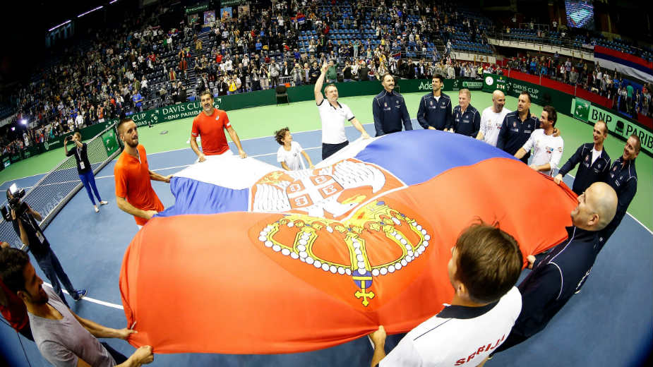 Neka se spremi Francuska 1