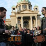 Ko stoji iza okupljanja mladih u gradovima Srbije? 10