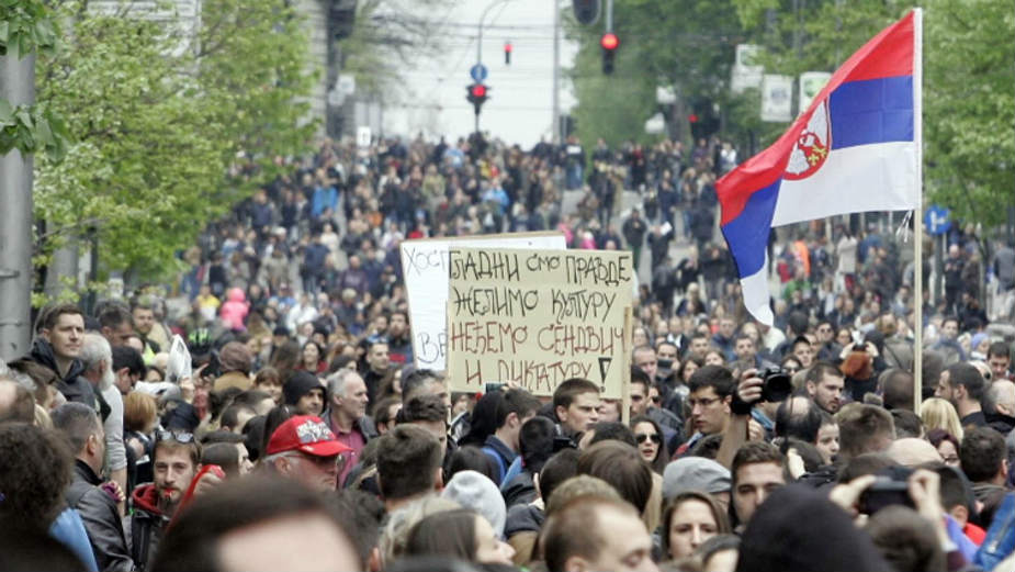Svetski mediji o protestima mladih u Srbiji 1