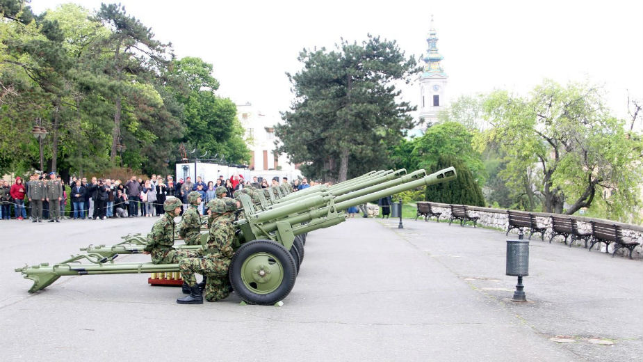 Počasna paljba povodom Dana vojske 1