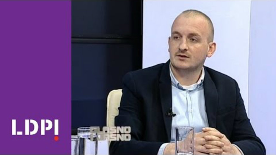 Pobeda Vučića podelila društvo 1