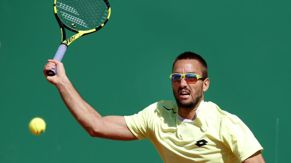 Troicki izgubio singl, dobio dubl 1