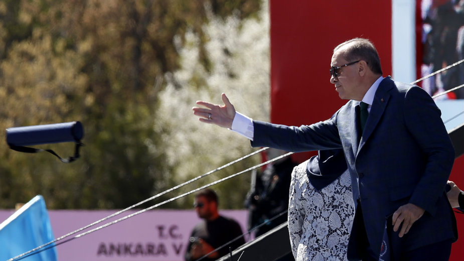 Erdogan se zahvaljuje Tačiju, ali kritikuje Haradinaja 1