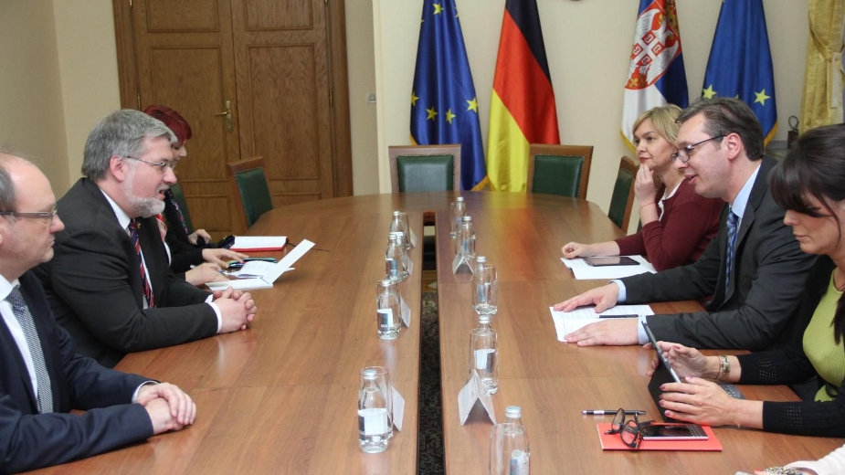 Vučić sa zvaničnikom Budestaga 1