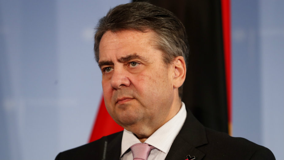 Zigmar Gabrijel sleteo u Beograd, dočekao ga Dačić 1