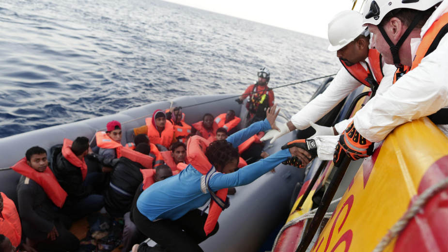Spaseno nekoliko stotina izbeglica u Sredozemlju 1