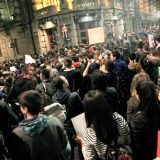 Ispred Vlade danas studenti, mladi, vojnici, policajci... 7