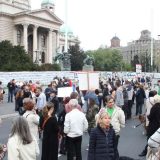 I pristalice i protivnici ispred parlamenta 3