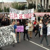 Povremeni protesti s nadom novog masovnog talasa 10