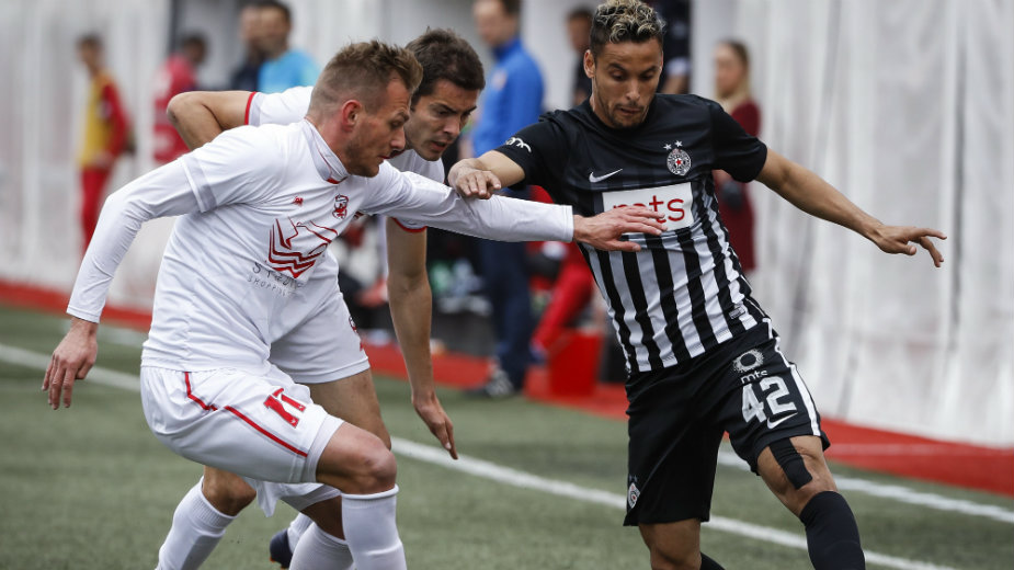 Sada Zvezda juri Partizan 1