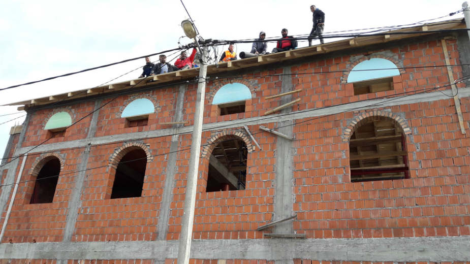 Pokret slobodnih građana: Noćno rušenje džamije 1
