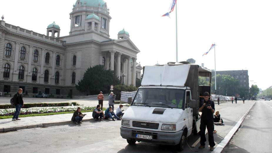 Radnici MMF-u složno rekli odlazi 3