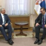 Vučić se sastao sa Andrijom Mandićem 15