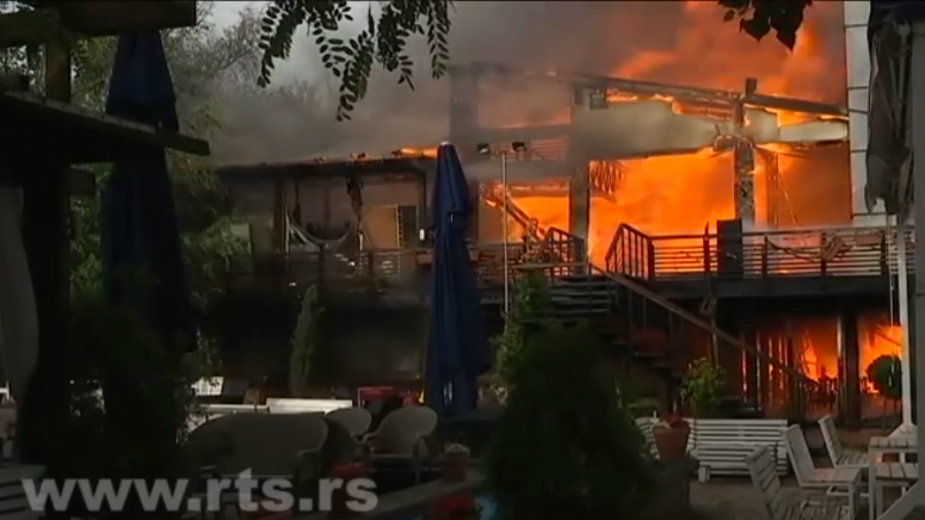 Ugašen požar na makiškoj strani Ade Ciganlije 1