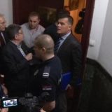 Obezbeđenje i policija razdvajali advokate 7