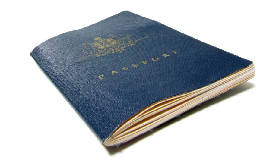 Glas Zaječara: Pasoš Bugarske od 400 do 3.000 evra 1