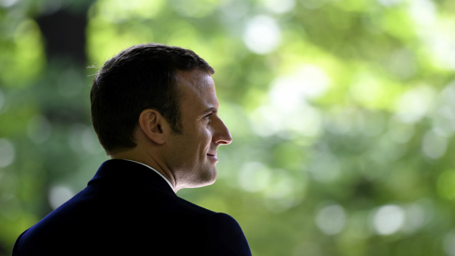 Makron pasionirani pijanista 1