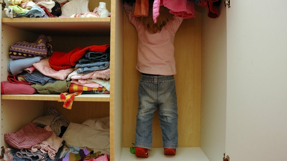 Kako uštedeti mesta u ormanu? (VIDEO) 1