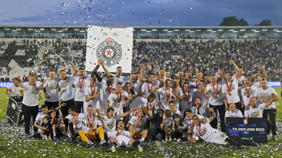 Partizan osvajač Kupa u fudbalu 1