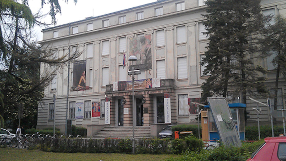 U novom ruhu sa novim programima 1 U novom ruhu sa novim programima 1