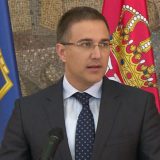 Stefanović: Policija oslobodila RTS, jedna osoba privedena 10