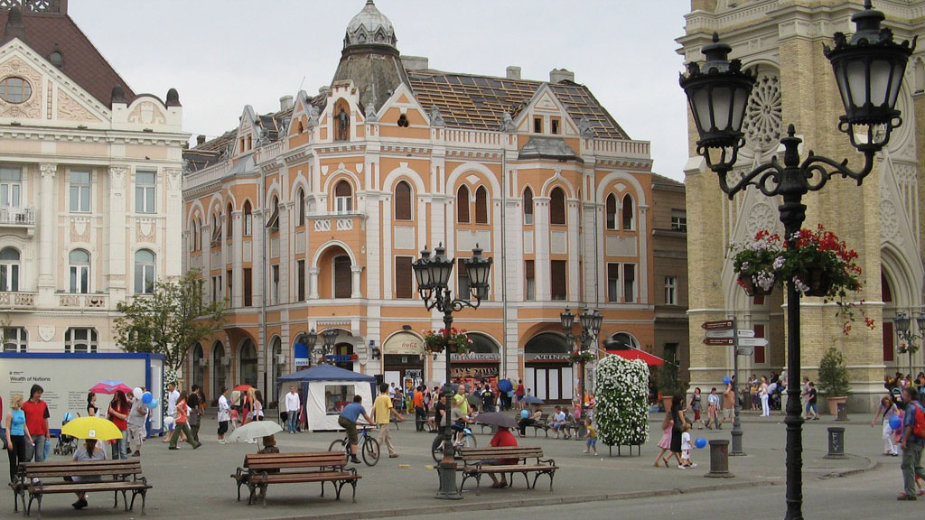 "Dan jednakih plata" u Novom Sadu 1