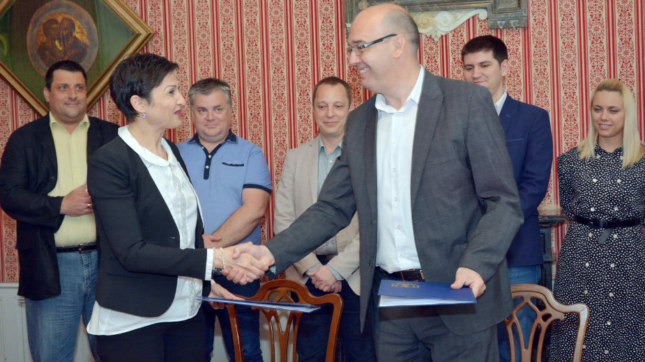 Za javne radove preko 16 miliona dinara 1