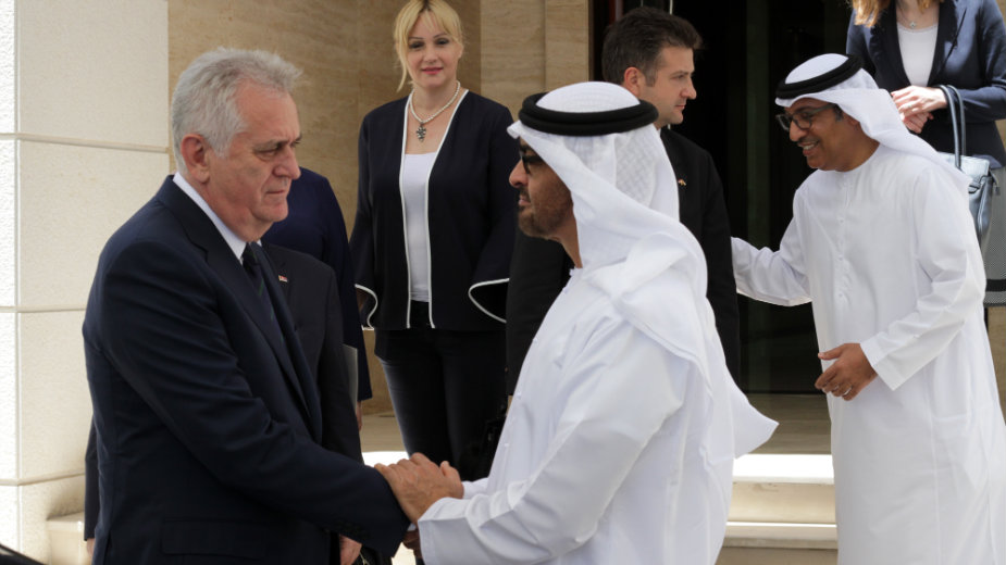 Nikolić sa šeikom u Abu Dabiju 1