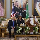 Tramp i saudijski kralj potpisali sporazum o prodaji oružja 9