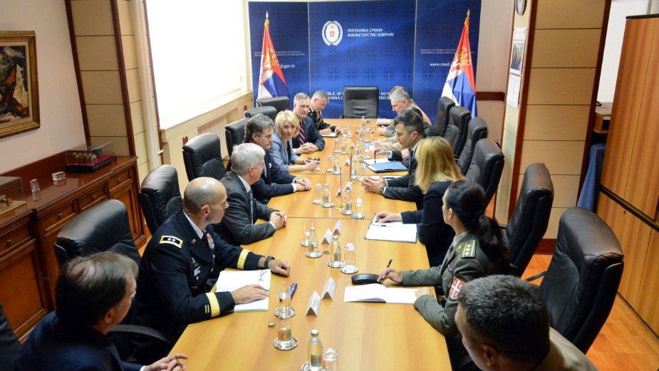 Ministar odbrane sa kongresmenima SAD 1