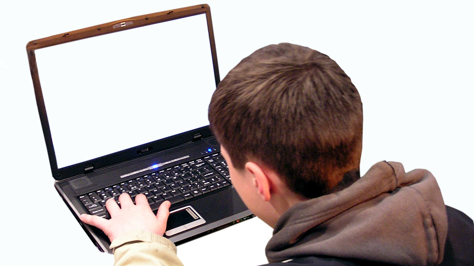 MUP upozorava na smtonosnu igricu "Plavi kit" 1