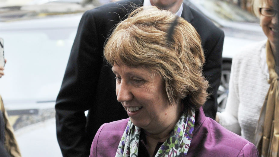  Ešton moguća Vučićeva savetnica 1