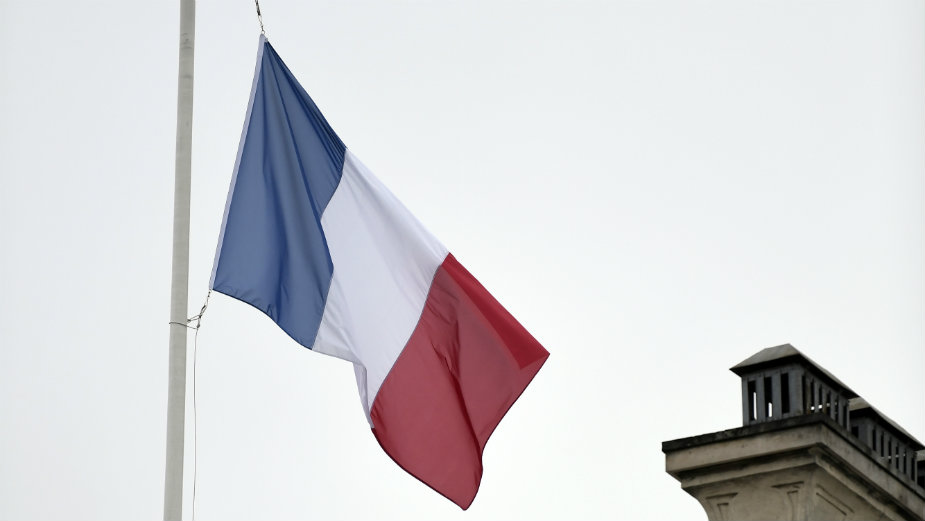 Francuska vraća ambasadu u Kijev 1