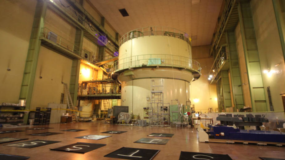 Radiaoktivna burad stajala na livadi 1 Radiaoktivna burad stajala na livadi 1