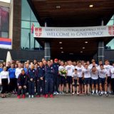 Jedan trofej, 12 kandidata 11