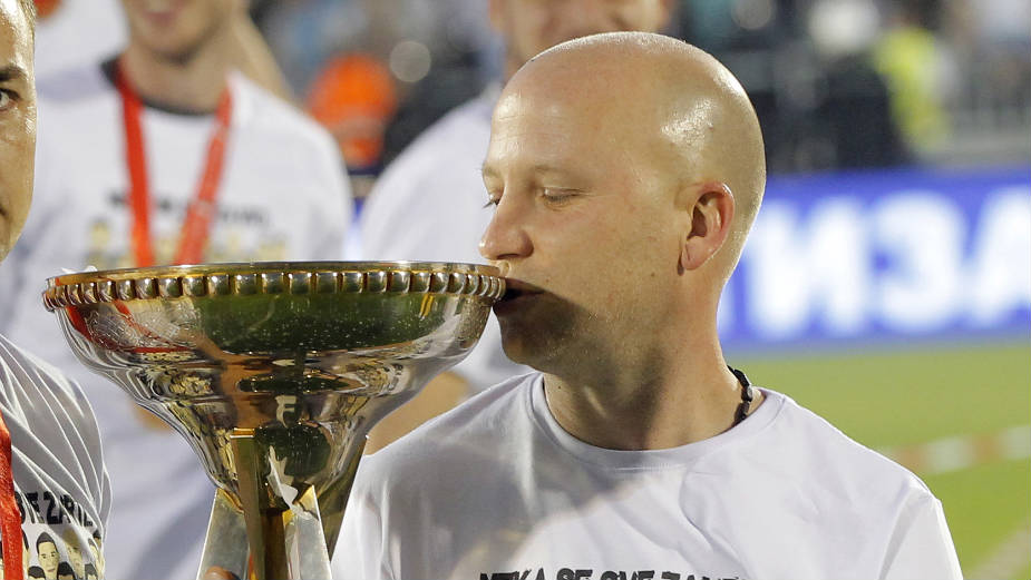 Nikolić otišao, dolazi Stolica 1