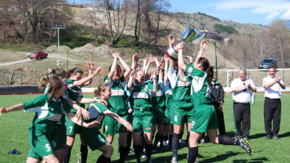 Jezičke muke fudbalerki Niša 1