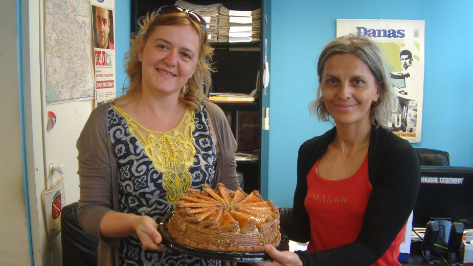 Iz Ambasade Slovačke Danasu torta na poklon 1