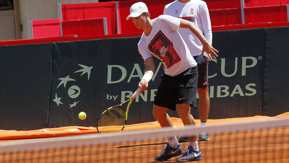 Kecmanović u osmini finala Rolan Garosa 1