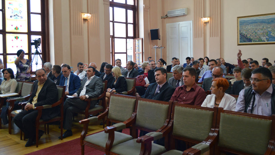 Umesto papira, tableti za većnike i odbornike 1