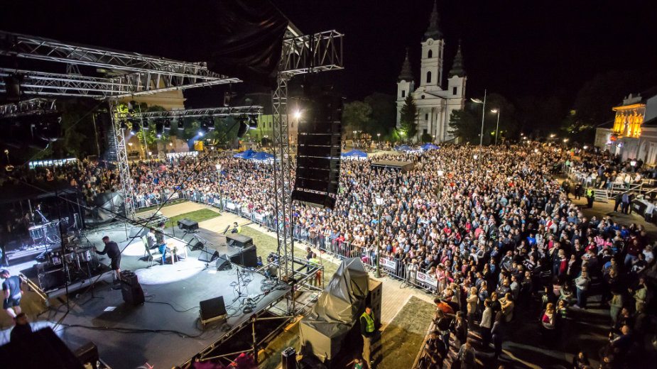 Prvi put održan jednodnevni festival “Bečej noću” 2