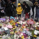 Minutom ćutanja Britanci odali poštu žrtvama napada 14