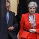 Tereza Mej bez većine, Korbin traži njenu ostavku 2