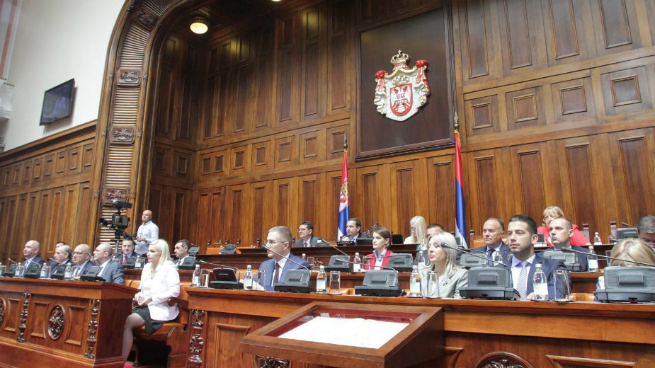 Brnabić: Vlada treba da odluči ko ide u Srebrenicu 1